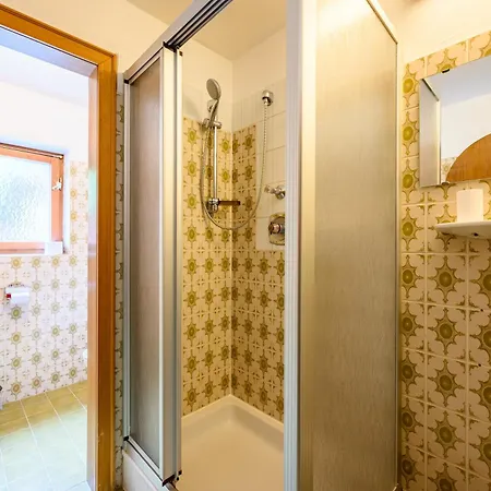 Gaestehaus Dorfschmiede Тукс