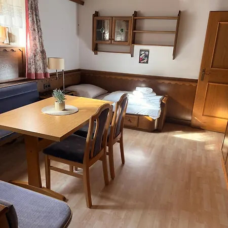 Gaestehaus Dorfschmiede Apart Otel 3*
