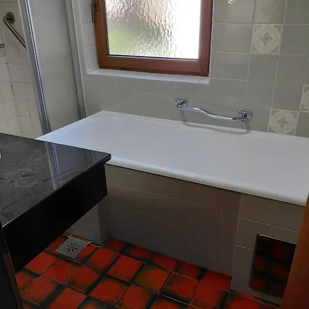 Gaestehaus Dorfschmiede * טוקס