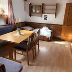 Gaestehaus Dorfschmiede Aparthotel 3*